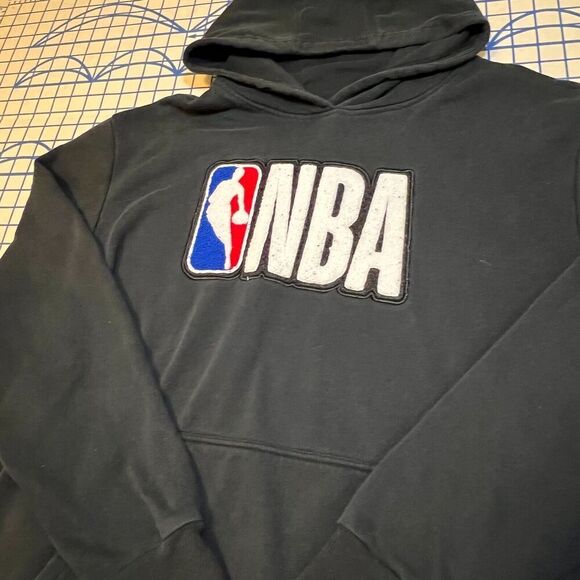 NBA Logo Hoodie Men's Size XL Big Logo Warped Embroidery Black Pullover Hoodie - Picture 4 of 8